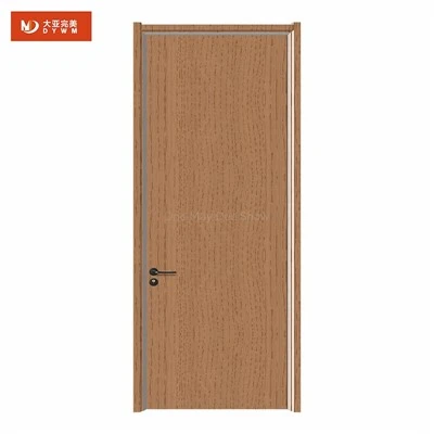 Porta de madeira revestida de PVC